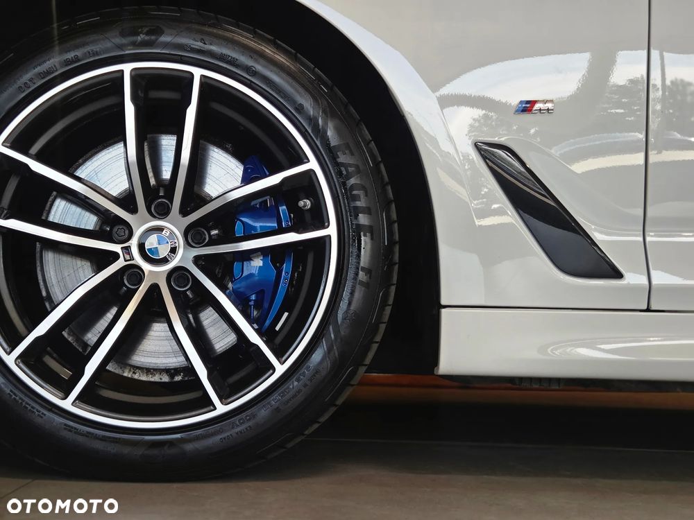 BMW Seria 5 520d xDrive M Sport Edition - 7
