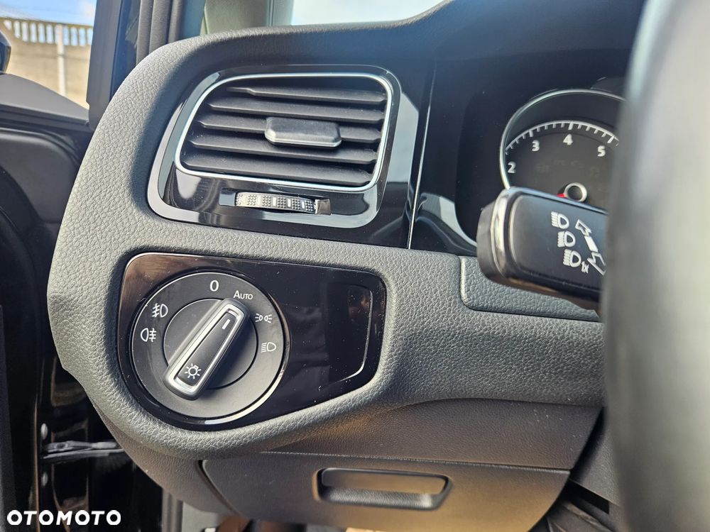 Volkswagen Golf VII 1.4 TSI BMT Comfortline DSG - 11