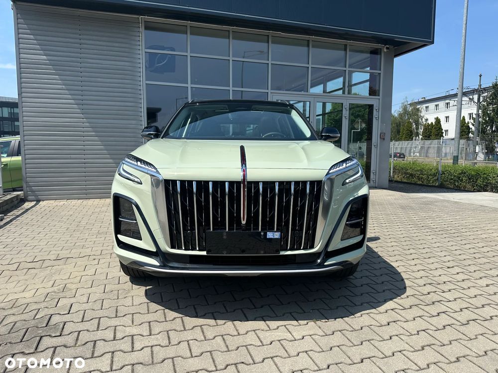 Hongqi HS3 - 2