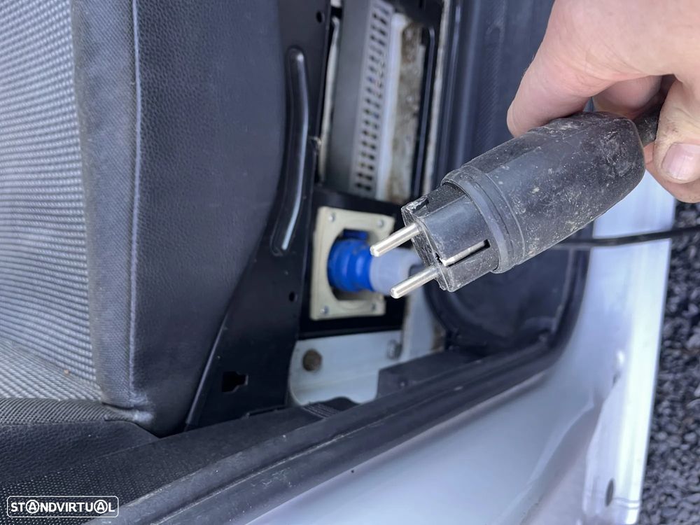 Mercedes-Benz vito 113cdi com câmara de frio e congelação - 9