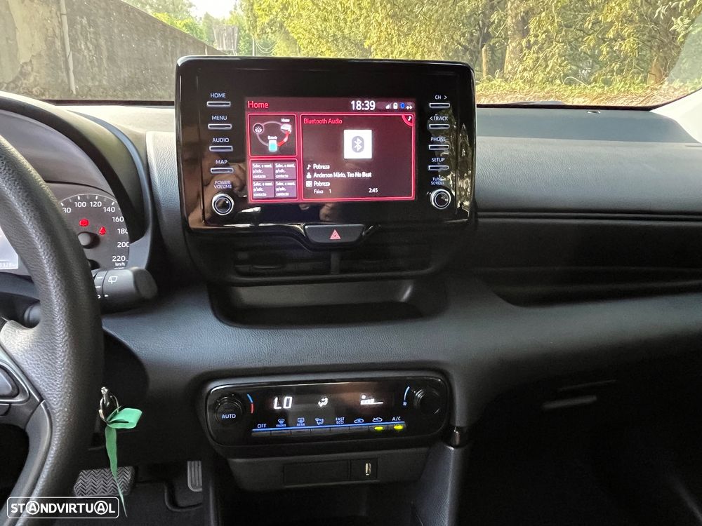 Toyota Yaris 1.5 HDF Comfort Plus - 32
