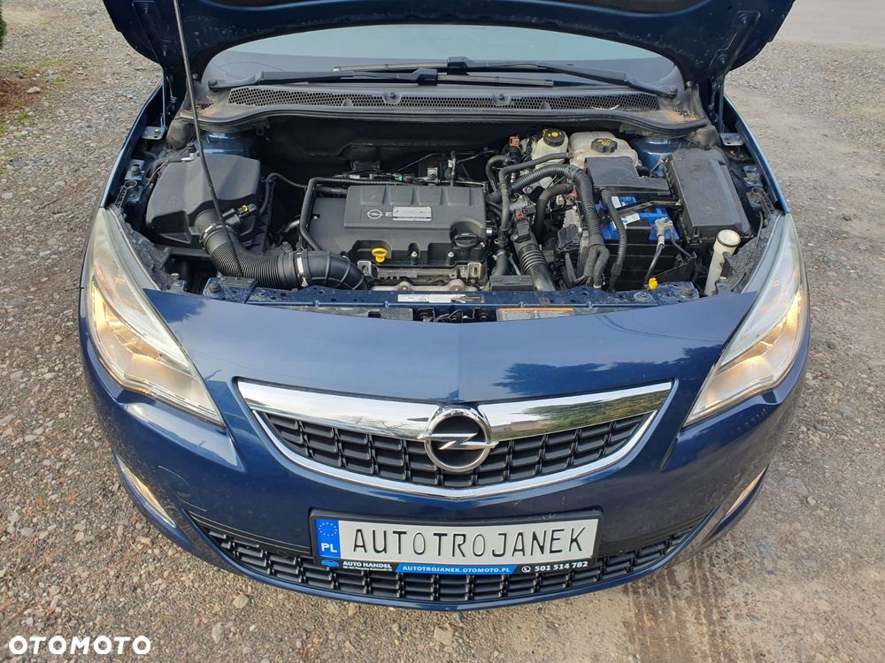 Opel Astra 1.4 Turbo Design Edition - 40