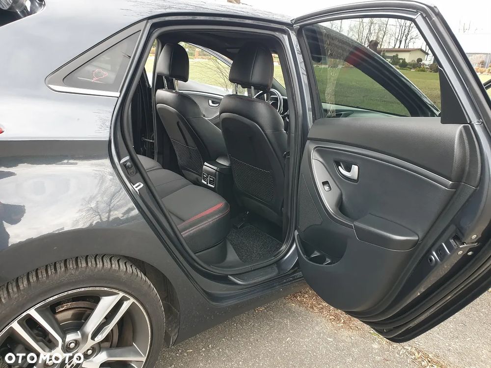 Hyundai i30 1.6 T GDI Turbo - 25