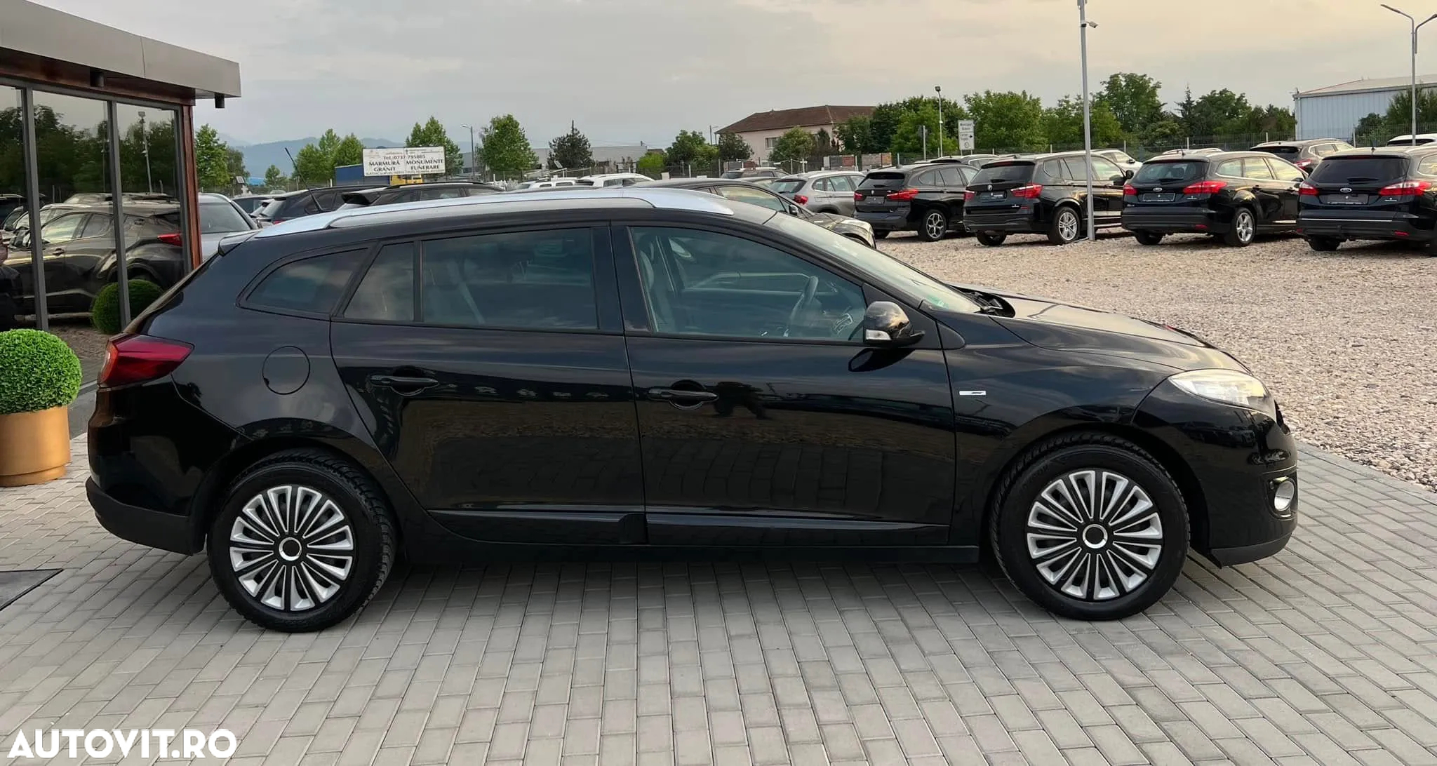 Renault Megane ENERGY dCi 130 BOSE EDITION - 17
