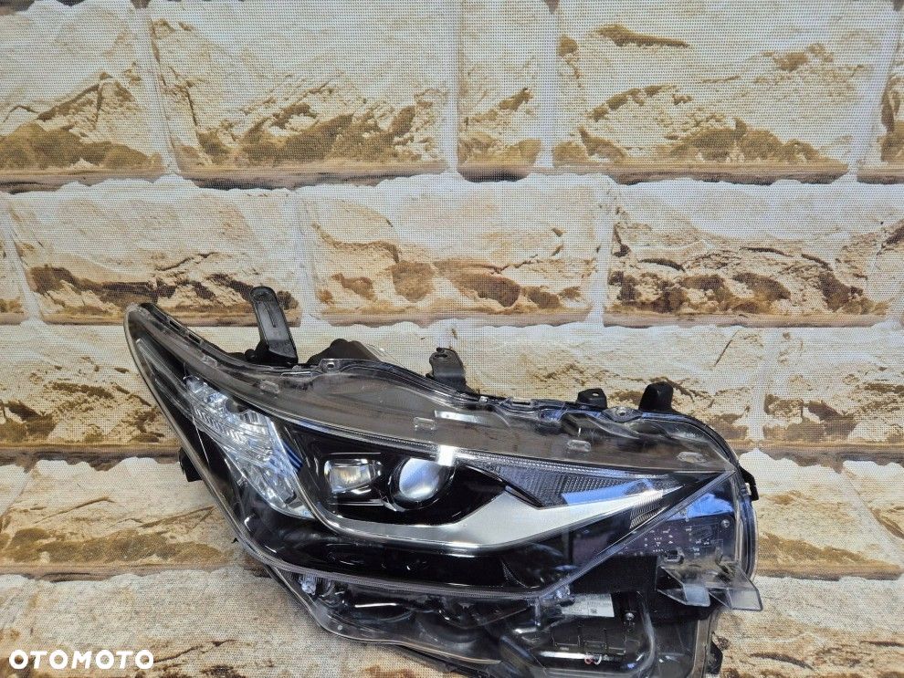 Reflektor strona prawa Toyota Auris II E180 full led lift - 4