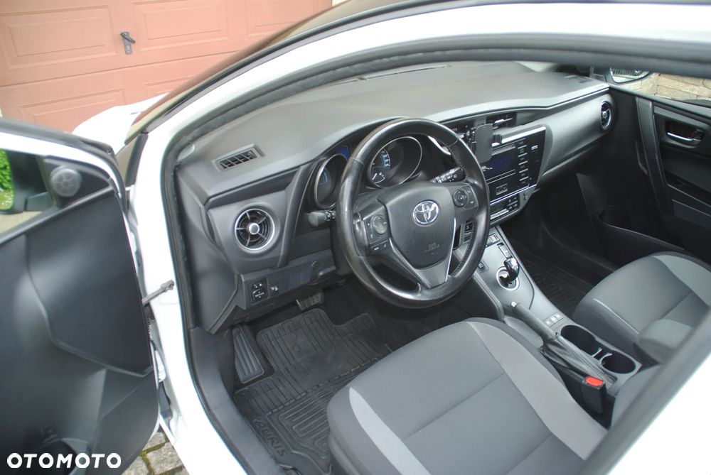 Toyota Auris Hybrid 135 Freestyle - 15