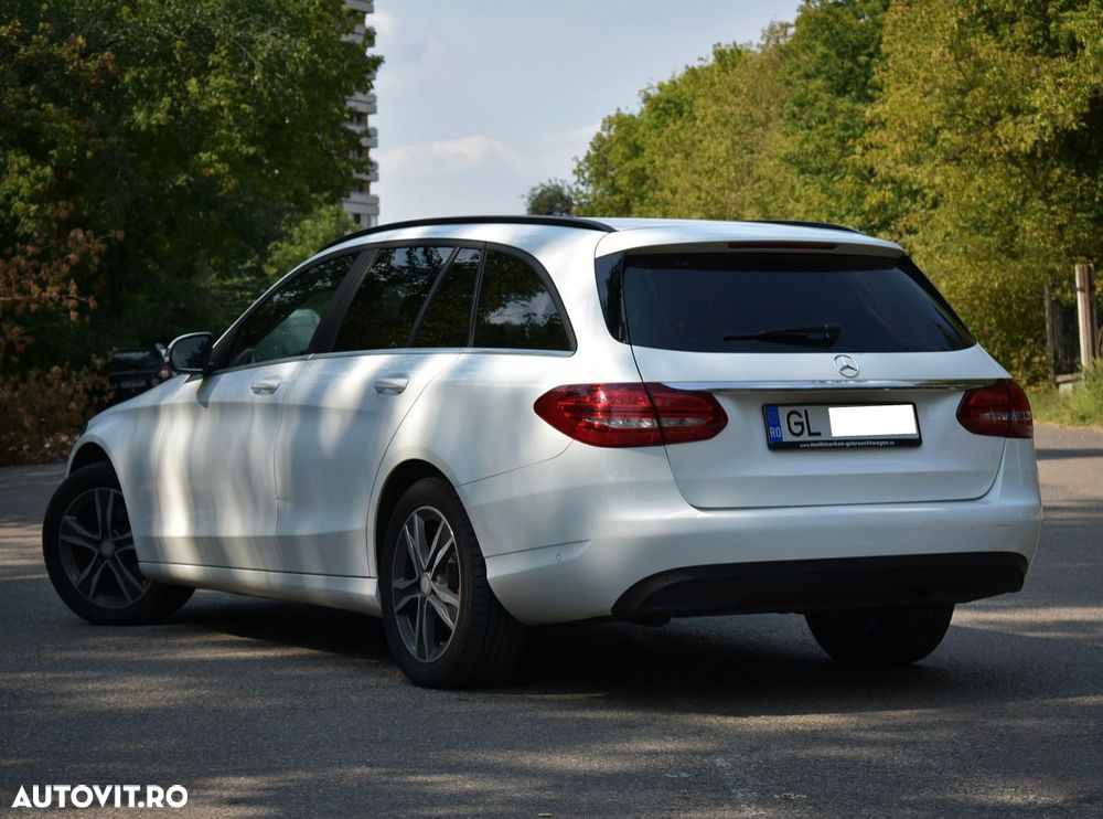 Mercedes-Benz C 220 d 4Matic T 7G-TRONIC - 3