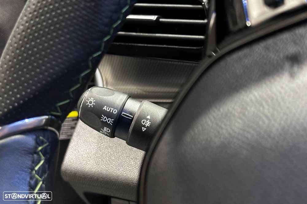 Peugeot 308 1.6 Hybrid GT e-EAT8 - 16