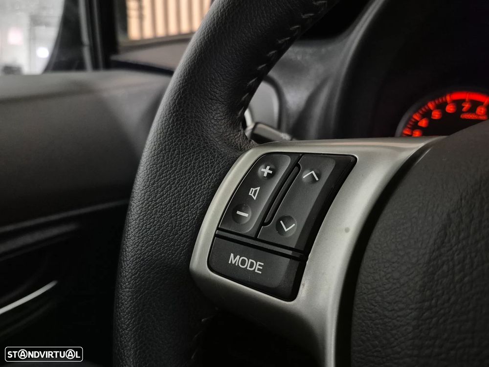 Toyota Yaris 1.0 VVT-i Comfort+P.Style - 17