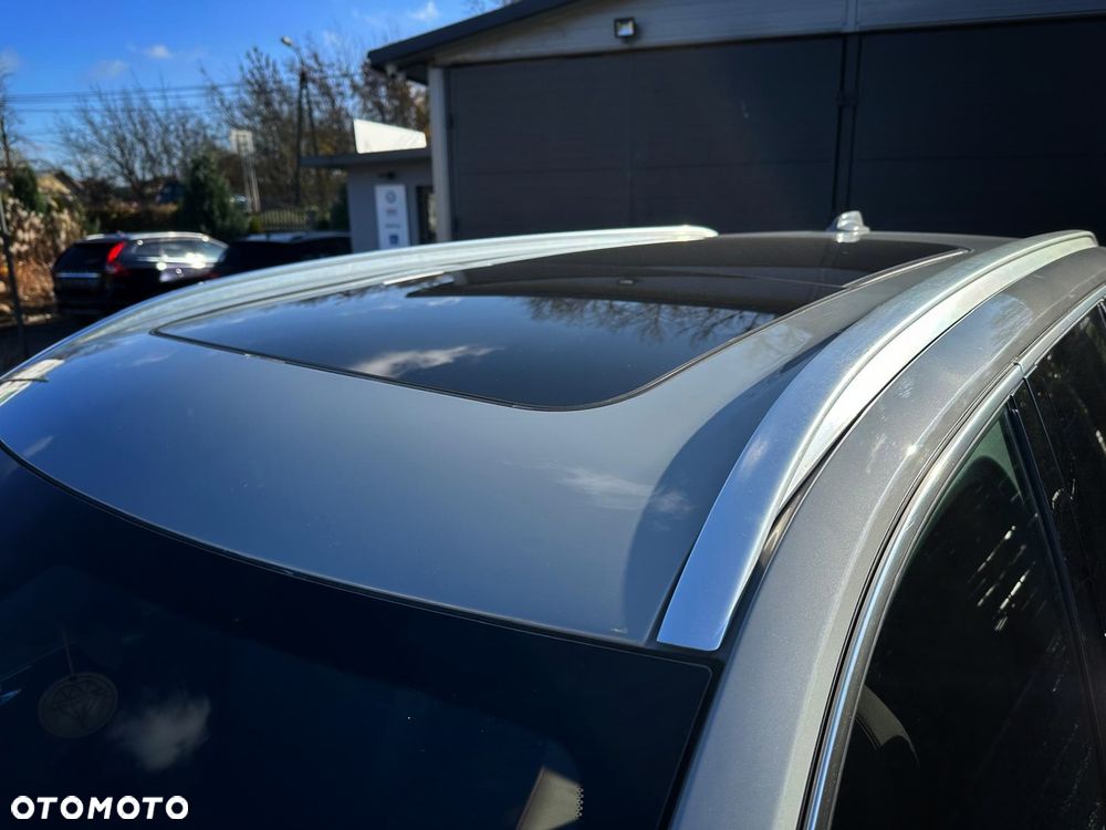 Volvo XC 90 - 9