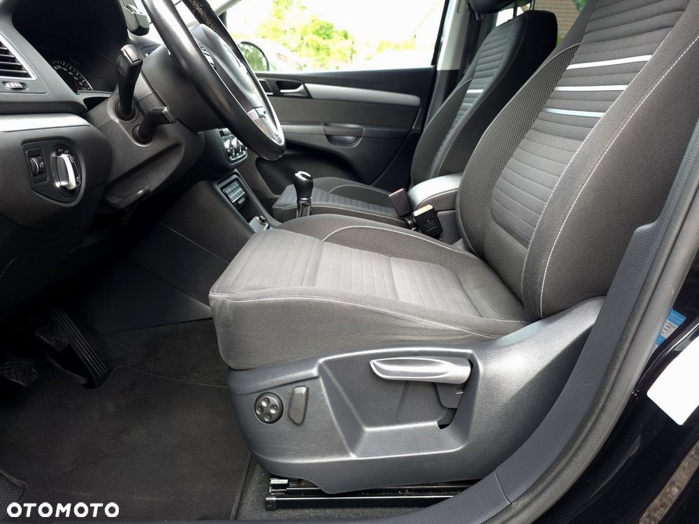Volkswagen Sharan 2.0 TDI Highline - 16