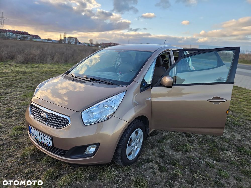 Kia Venga - 18
