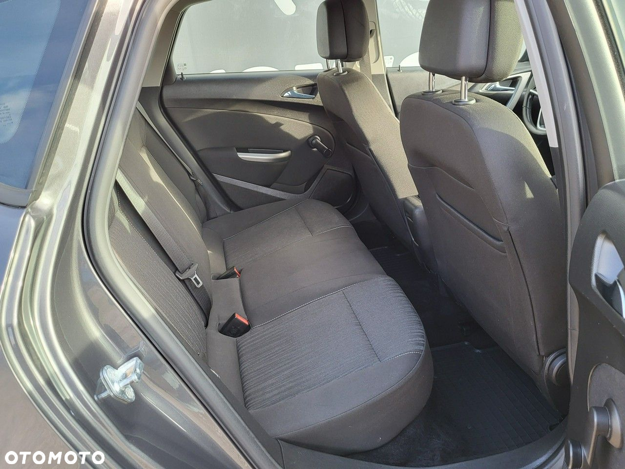 Opel Astra - 16