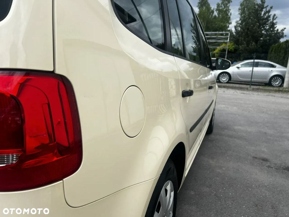 Volkswagen Touran - 4
