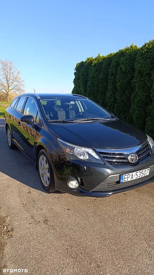 Toyota Avensis Combi 2.0 D-4D - 1