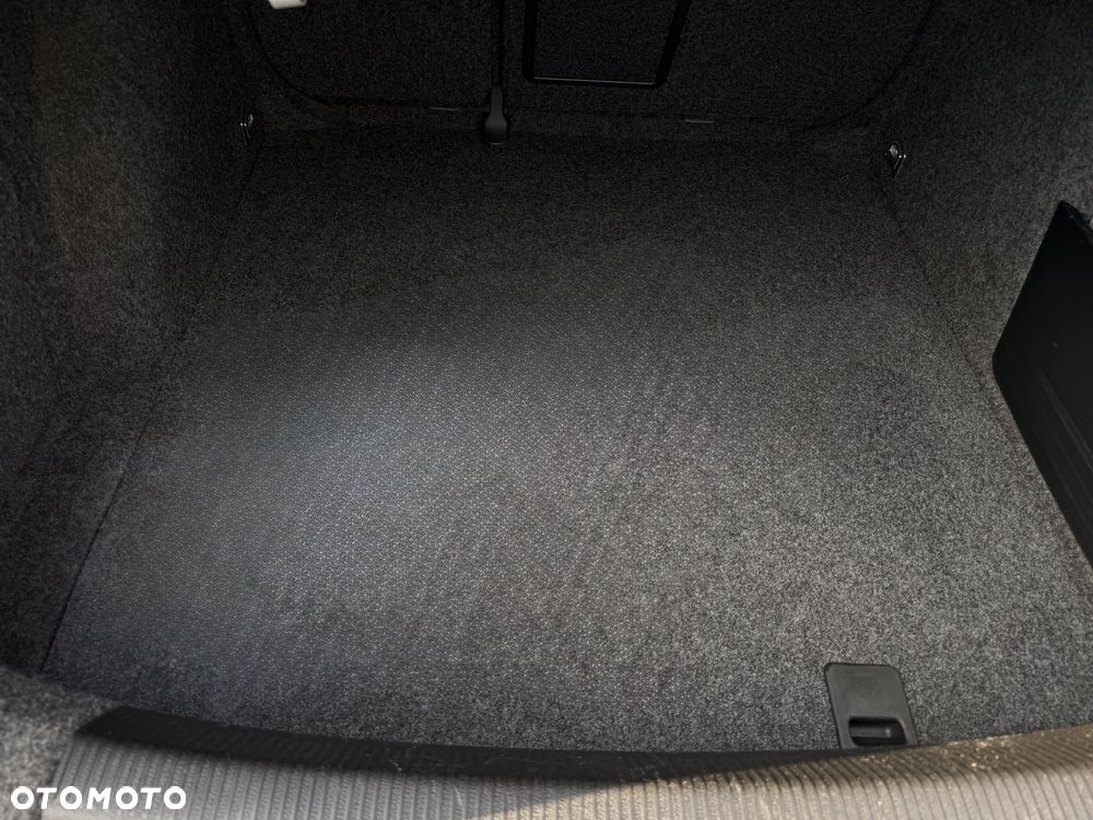 Volkswagen Jetta 1.6 Comfortline - 31