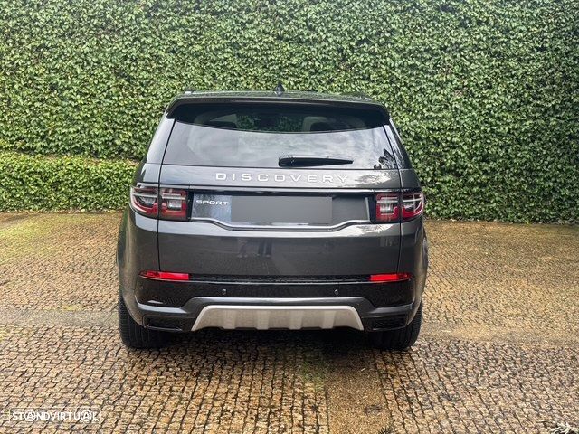 Land Rover Discovery Sport 1.5 I3 P300e AWD SE - 4