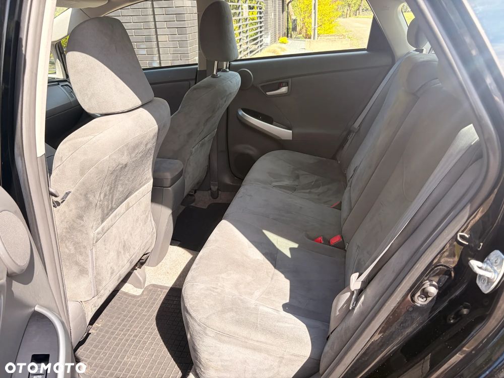 Toyota Prius 1.8 HSD Prestige - 14