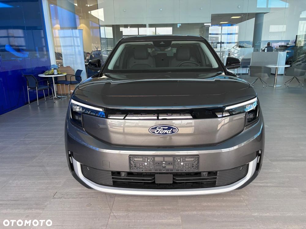 Ford Explorer - 5