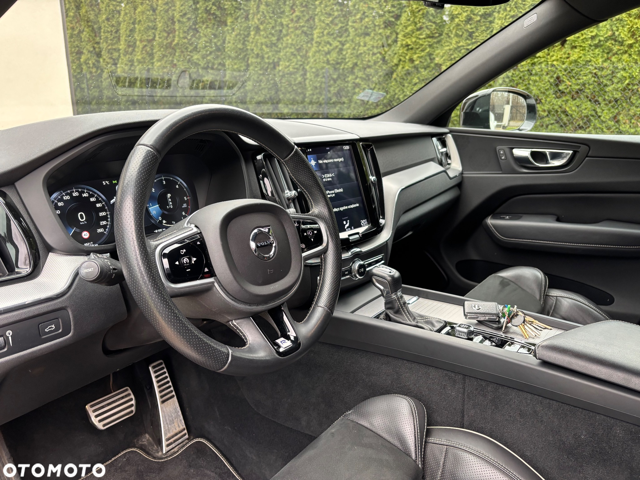 Volvo XC 60 D4 R-Design - 11