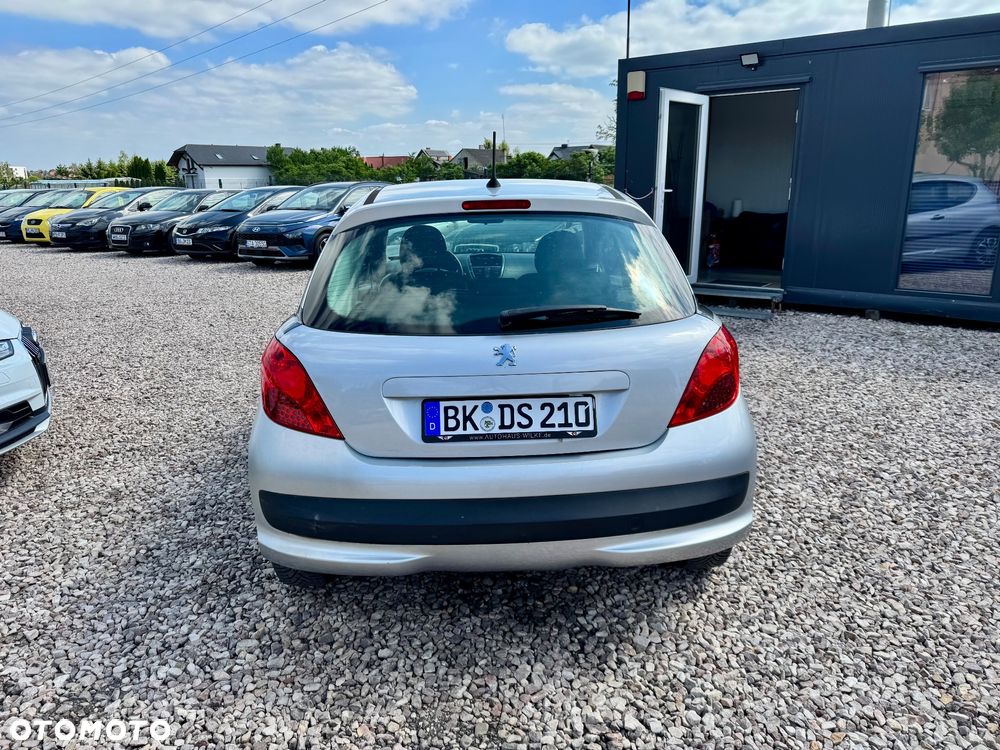 Peugeot 207 - 4