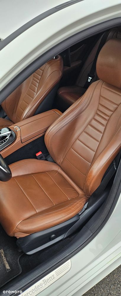 Mercedes-Benz Klasa E 220 d 4Matic 9G-TRONIC AMG Line - 36