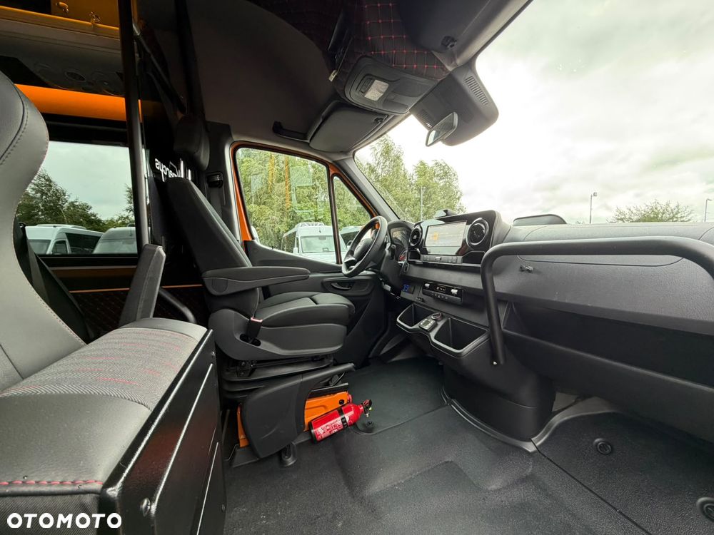 Mercedes-Benz Sprinter 517 - 13