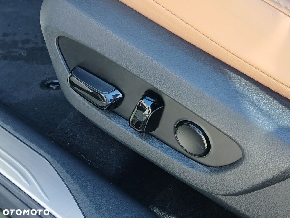 Lexus RX 450h+ Prestige - 40