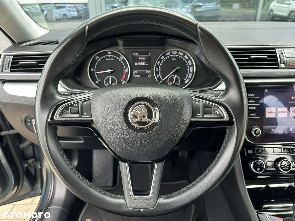Skoda Superb 2.0 TDI SCR Ambition DSG - 19