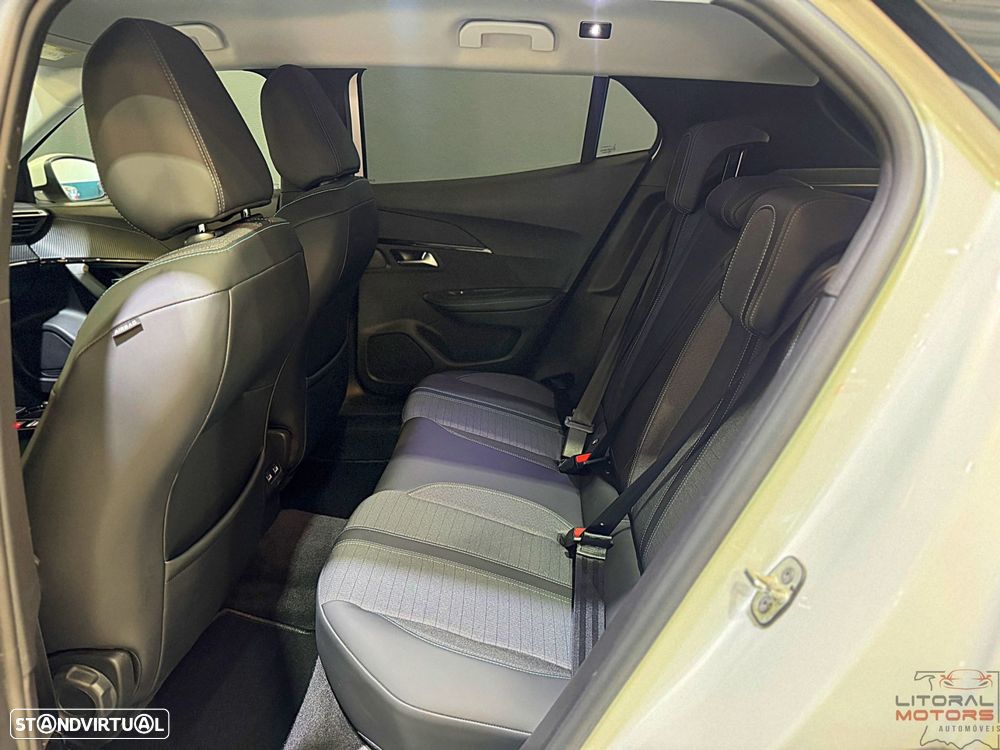 Peugeot 2008 1.2 PureTech Allure Pack - 17