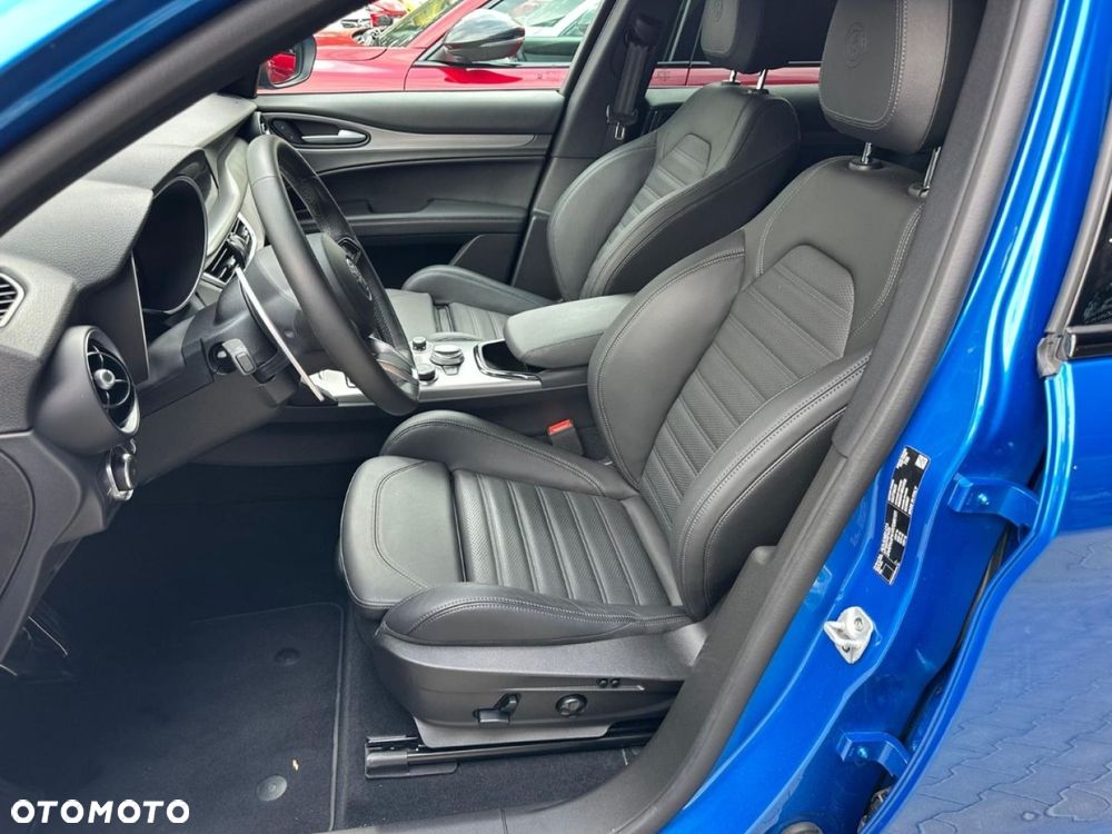 Alfa Romeo Stelvio - 10