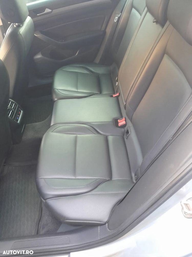 Volkswagen Passat - 7