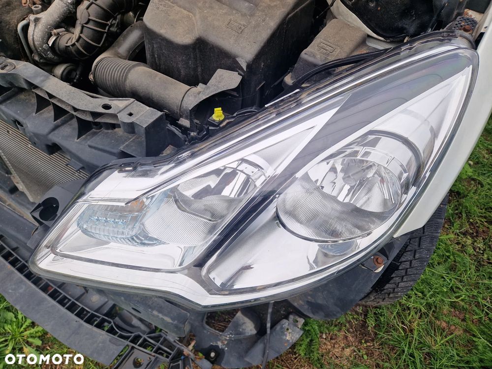 LAMPA PRZEDNIA LEWA CITROEN C3 II, DS3  2009-2016 - 1