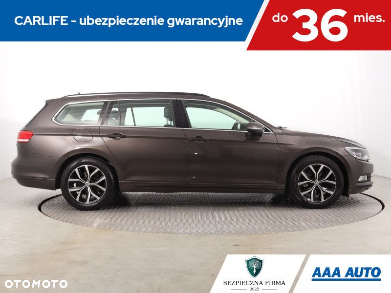 Volkswagen Passat - 7