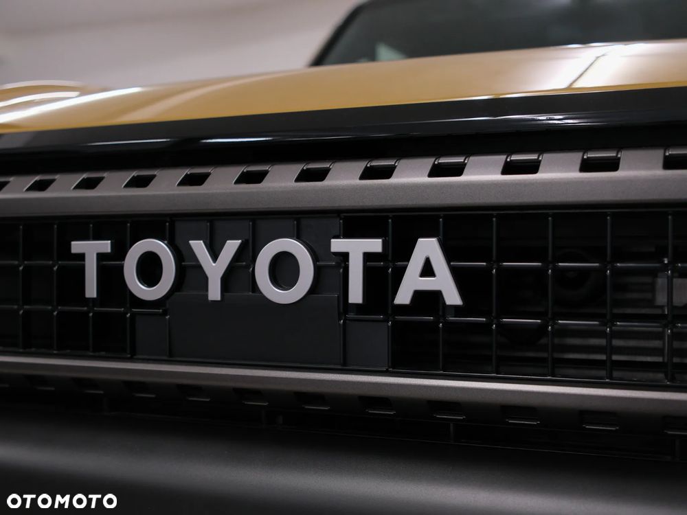 Toyota Land Cruiser - 12