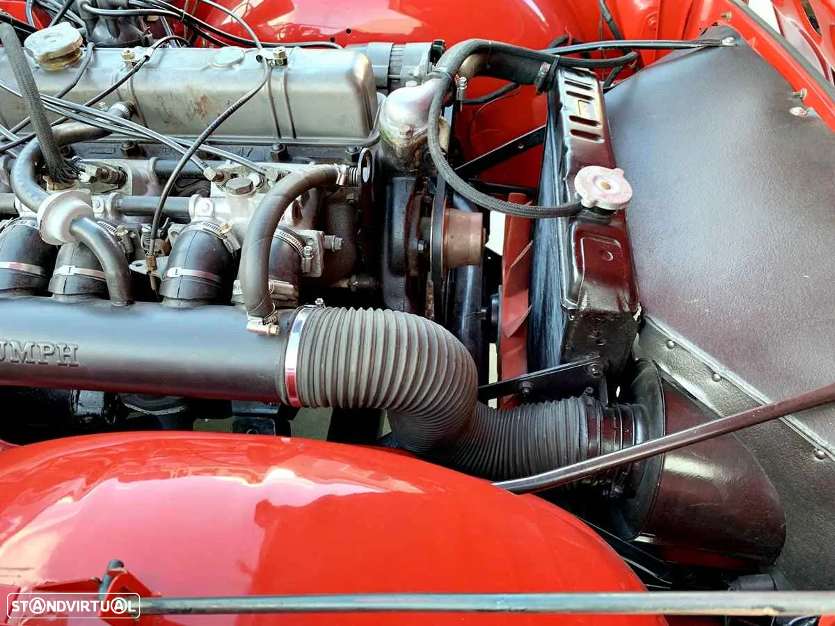 Triumph TR6 - 32