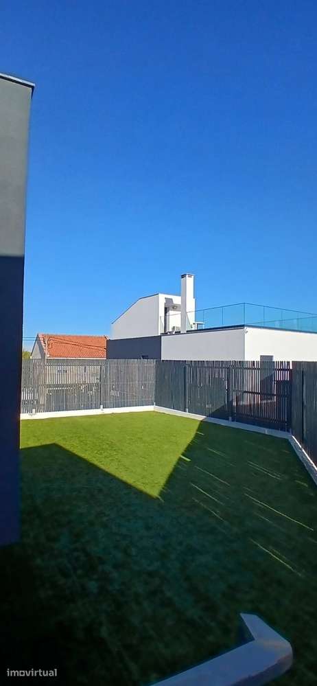 Moradia Isolada T4 em Arcena com Jardim e Garagem - Grande imagem: 4/33