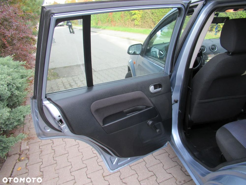 Ford Fusion 1.4 + - 35