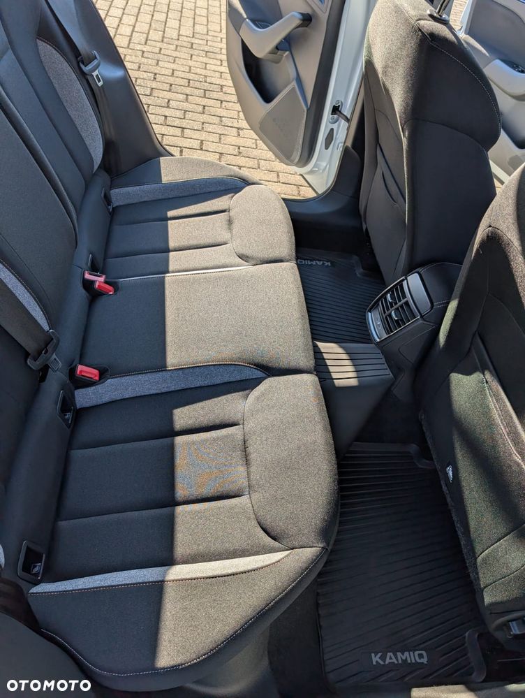 Skoda Kamiq 1.0 TSI Selection DSG - 38