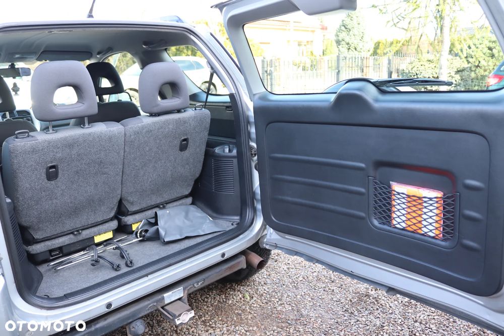 Toyota RAV4 4x4 Sol - 27