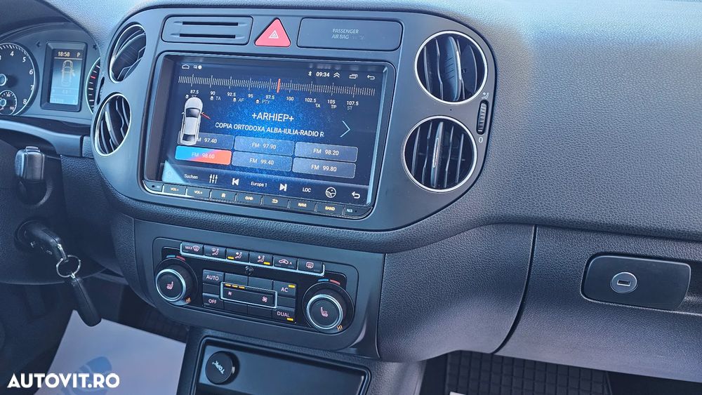 Volkswagen Golf Plus 1.2 TSI DSG Style - 10