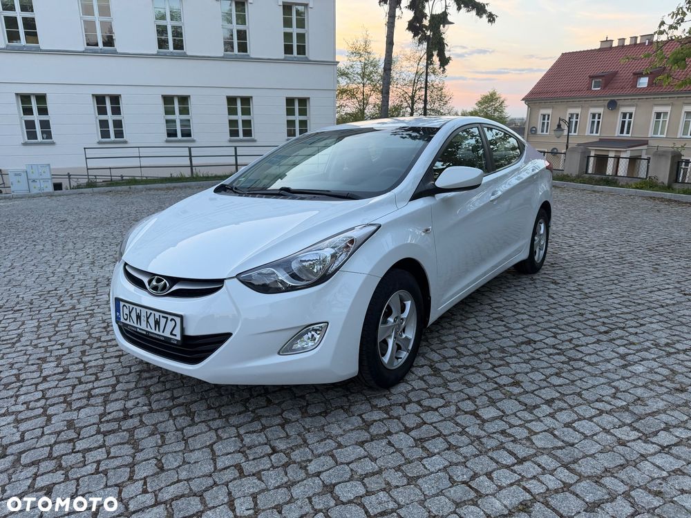 Hyundai Elantra 1.6 Comfort - 1
