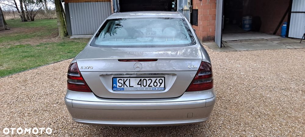 Mercedes-Benz Klasa E - 7