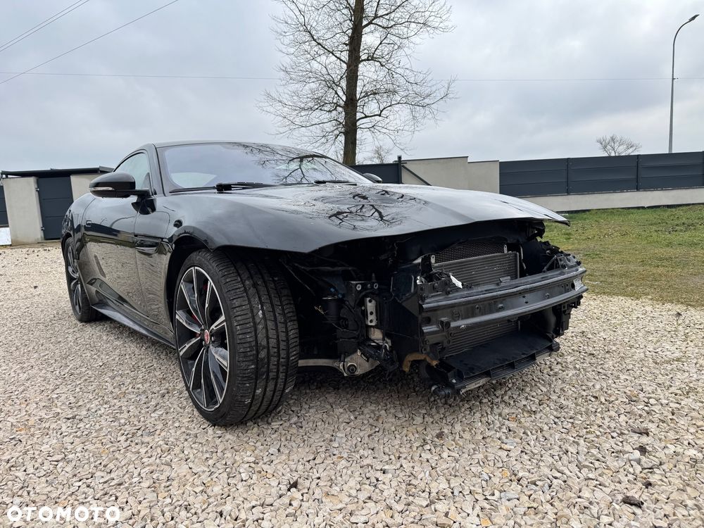 Jaguar F-Type R AWD - 12