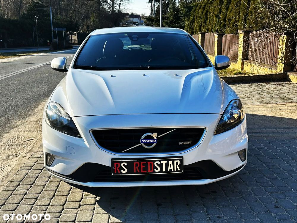 Volvo V40 D2 R Design - 17