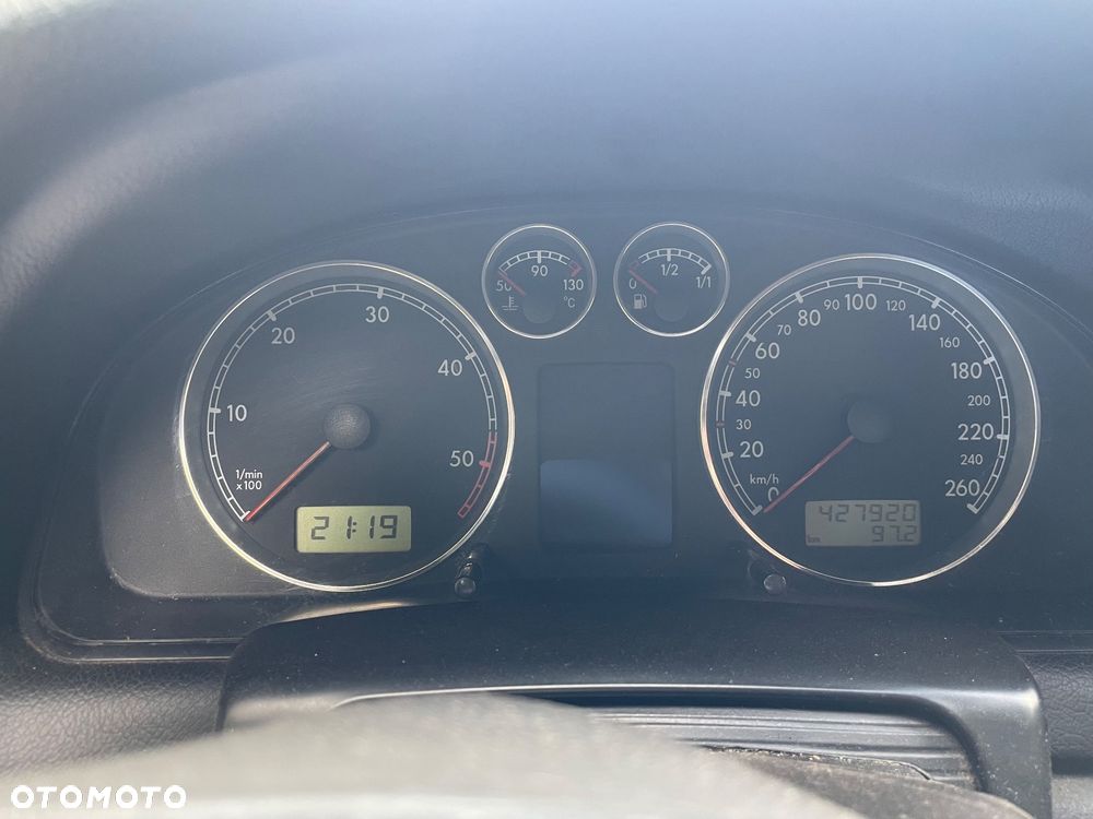 Volkswagen Passat - 7