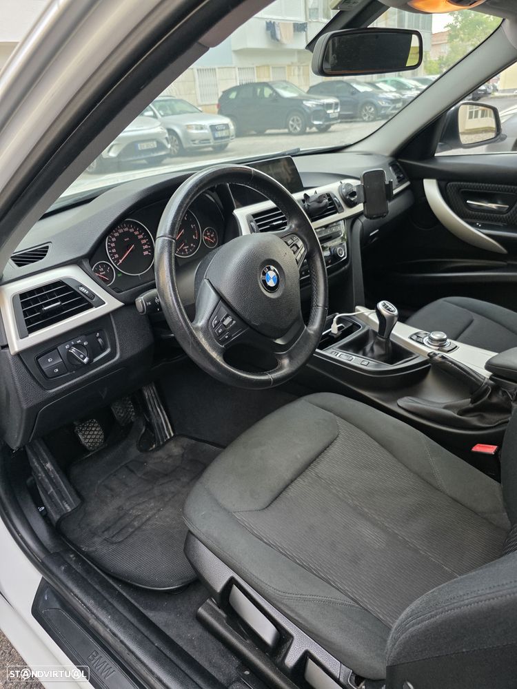 BMW 318 d Advantage - 14