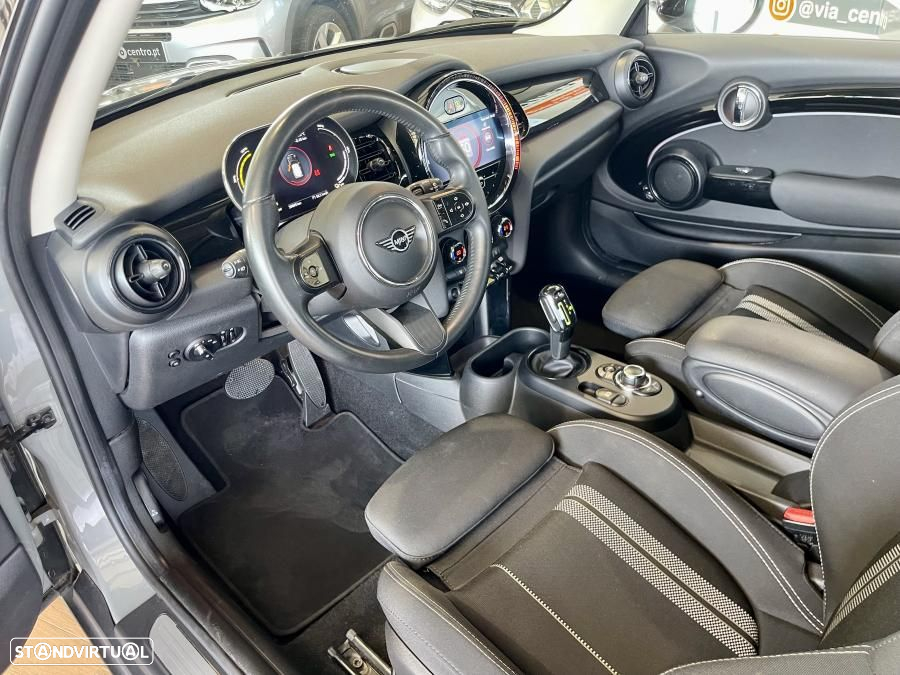 MINI 3 Portas Cooper SE Classic - 11