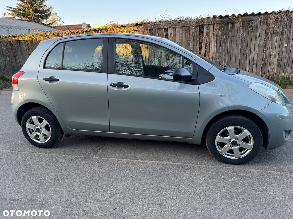 Toyota Yaris 1.0 VVT-i Sol - 9