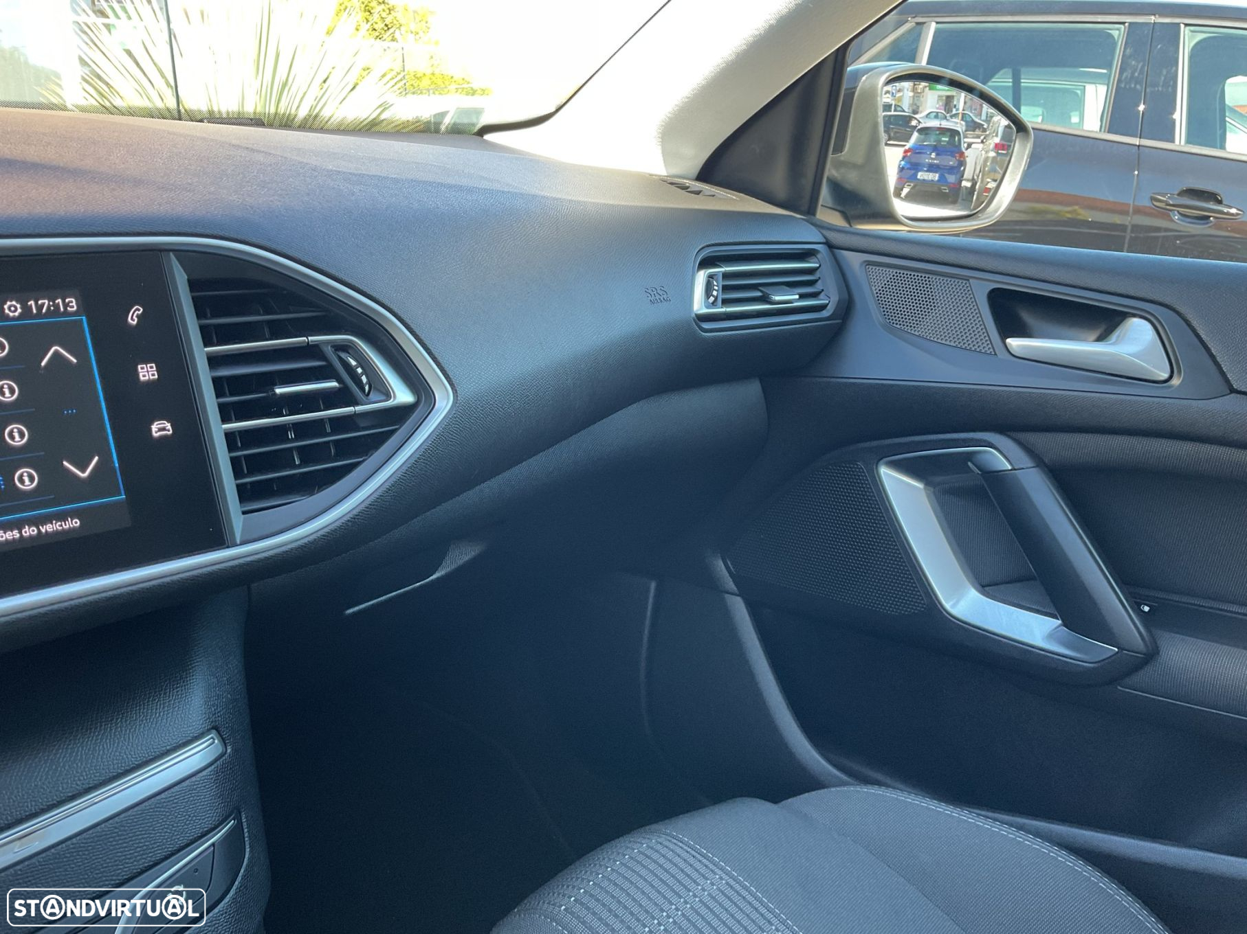Peugeot 308 1.2 PureTech Allure EAT8 - 33